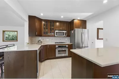 16-03 Radburn Road, Fair Lawn, NJ 07410 - Photo 10