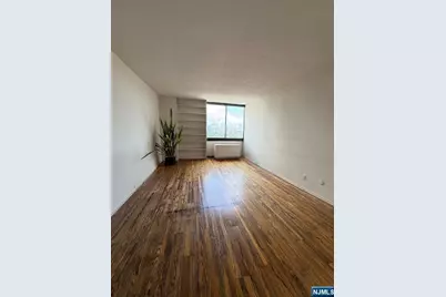770 Anderson Avenue 20F #20F, Cliffside Park, NJ 07010 - Photo 4