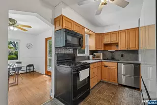 1050 Evergreen Ct, New Milford, NJ 07646 - Photo 8
