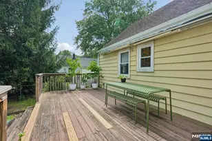 1050 Evergreen Ct, New Milford, NJ 07646 - Photo 20