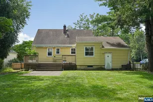 1050 Evergreen Ct, New Milford, NJ 07646 - Photo 22