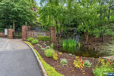 252 Ridge Drive, Pompton Lakes, NJ 07442 - Photo 2