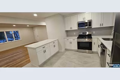 2 3rd Street 2 #2, Elmwood Park, NJ 07407 - Photo 10