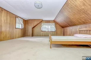 105 Arnot Pl, Paramus, NJ 07652 - Photo 8