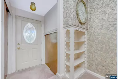 105 Arnot Place, Paramus, NJ 07652 - Photo 2