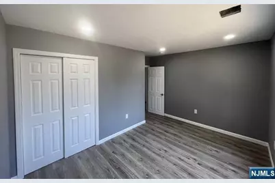 33-35 Obal Avenue, Elmwood Park, NJ 07407 - Photo 12