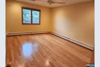 150 Thomas Drive, Paramus, NJ 07652 - Photo 12