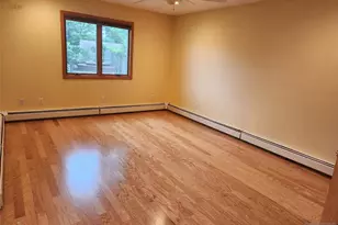 150 Thomas Dr, Paramus, NJ 07652 - Photo 12
