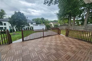 150 Thomas Dr, Paramus, NJ 07652 - Photo 8