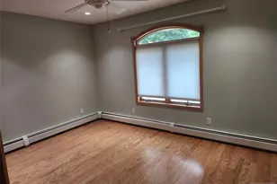 150 Thomas Dr, Paramus, NJ 07652 - Photo 10
