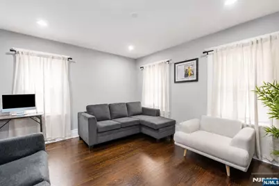 22 Comfort Place, Clifton, NJ 07011 - Photo 4