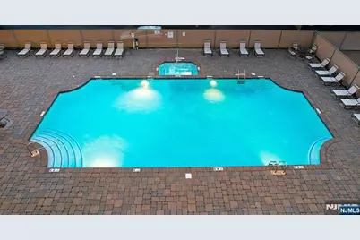 2185 Lemoine 8M #8M, Fort Lee, NJ 07024 - Photo 6