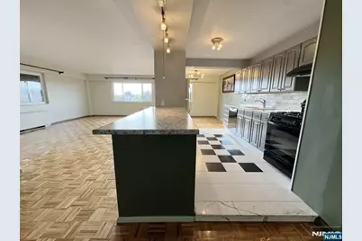 2185 Lemoine 8M #8M, Fort Lee, NJ 07024 - Photo 20