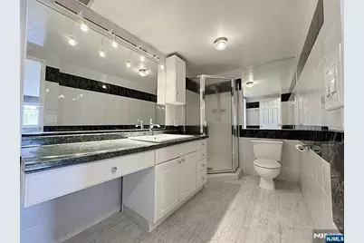 2185 Lemoine 8M #8M, Fort Lee, NJ 07024 - Photo 38