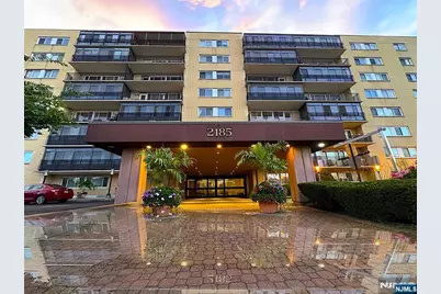 2185 Lemoine 8M #8M, Fort Lee, NJ 07024 - Photo 1