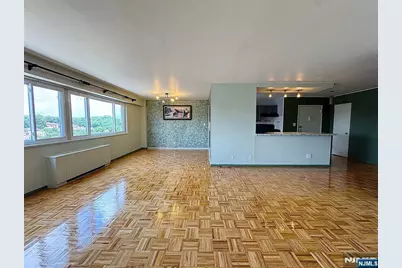 2185 Lemoine 8M #8M, Fort Lee, NJ 07024 - Photo 16