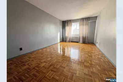 2185 Lemoine 8M #8M, Fort Lee, NJ 07024 - Photo 34