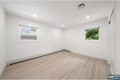 432 Oak Street, Ridgefield, NJ 07657 - Photo 18