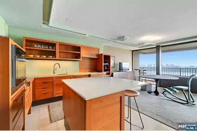 3 Horizon Road 1033 #1033, Fort Lee, NJ 07024 - Photo 6