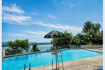 3 Horizon Road 1033 #1033, Fort Lee, NJ 07024 - Photo 18