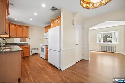 9-14 6th Street, Fair Lawn, NJ 07410 - Photo 6