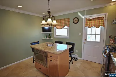 226 Irving Place, Lyndhurst Township, NJ 07071 - Photo 16
