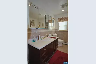 226 Irving Place, Lyndhurst Township, NJ 07071 - Photo 10