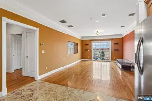 411-419 Chestnut 3 B, Newark, NJ 07105 - Photo 1