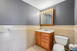 411-419 Chestnut 3 B, Newark, NJ 07105 - Photo 24