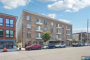 411-419 Chestnut 3 B, Newark, NJ 07105 - Photo 6