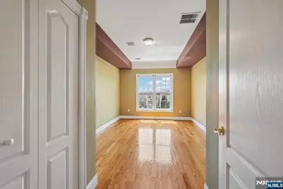 411-419 Chestnut 3 B #3 B, Newark, NJ 07105 - Photo 28