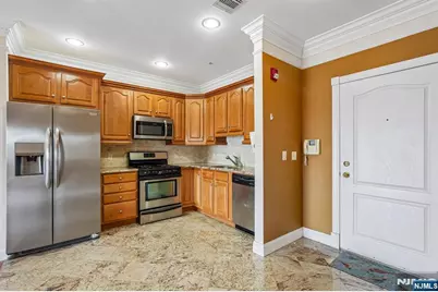 411-419 Chestnut 3 B #3 B, Newark, NJ 07105 - Photo 12