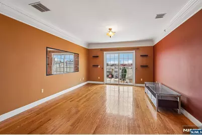 411-419 Chestnut 3 B #3 B, Newark, NJ 07105 - Photo 2