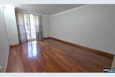 1055 River Road 302 #302, Edgewater, NJ 07020 - Photo 8