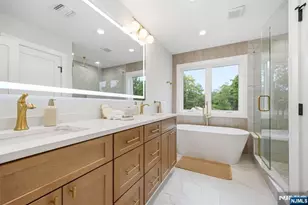 77 Elmwood Dr, Livingston, NJ 07039 - Photo 18
