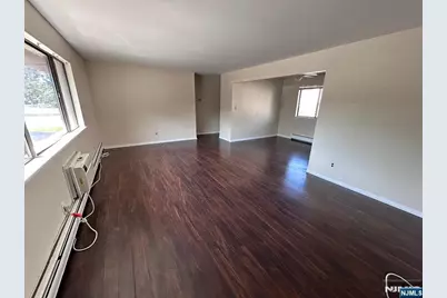 168 Diamond Bridge Avenue 1 #1, Hawthorne, NJ 07506 - Photo 4