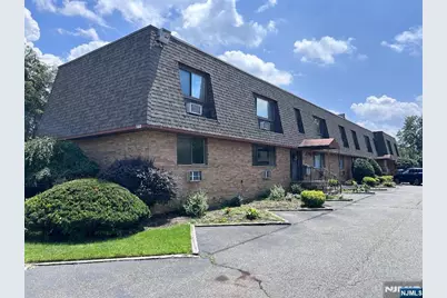 168 Diamond Bridge Avenue 1 #1, Hawthorne, NJ 07506 - Photo 2