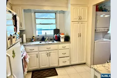 175 Euclid Avenue 2nd Flooor #2nd Flooor, Ridgefield Park, NJ 07660 - Photo 4