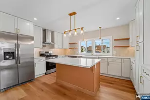 324 Thomas Ave, Lyndhurst Township, NJ 07071 - Photo 14