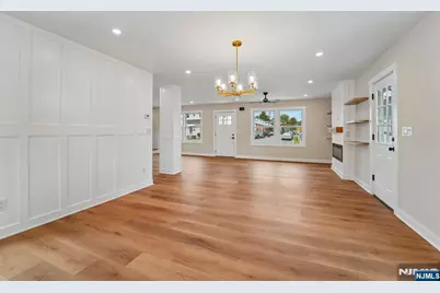 324 Thomas Avenue, Lyndhurst Township, NJ 07071 - Photo 10