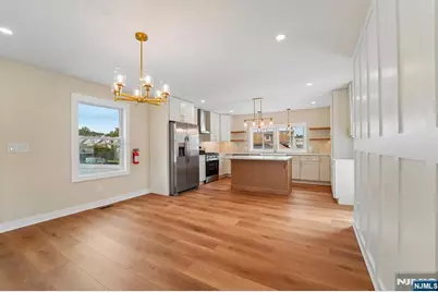 324 Thomas Avenue, Lyndhurst Township, NJ 07071 - Photo 12