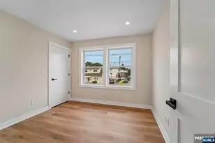 324 Thomas Ave, Lyndhurst Township, NJ 07071 - Photo 30