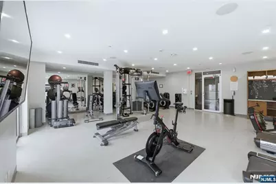 37 Orange Road 401 #401, Montclair, NJ 07042 - Photo 14