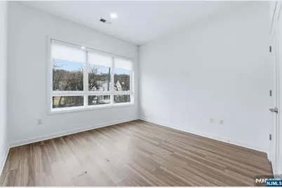 37 Orange Road 401 #401, Montclair, NJ 07042 - Photo 8