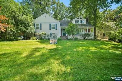 9 Coleridge Road, Millburn, NJ 07078 - Photo 2