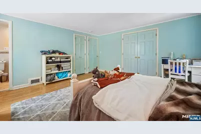9 Coleridge Road, Millburn, NJ 07078 - Photo 32