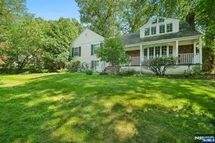 9 Coleridge Rd, Millburn, NJ 07078 - Photo 4