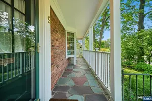 9 Coleridge Rd, Millburn, NJ 07078 - Photo 6