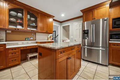 9 Coleridge Road, Millburn, NJ 07078 - Photo 18