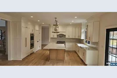 203 Pascack Road, Park Ridge, NJ 07656 - Photo 4